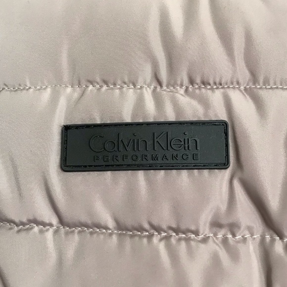 Calvin Klein Puffy Vest - Picture 3 of 7